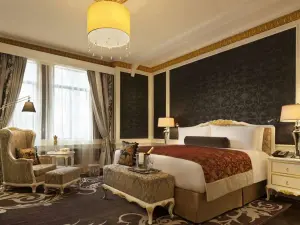 Fairmont Peace Hotel on the Bund
