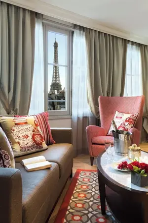 La Clef Tour Eiffel Paris by The Crest Collection