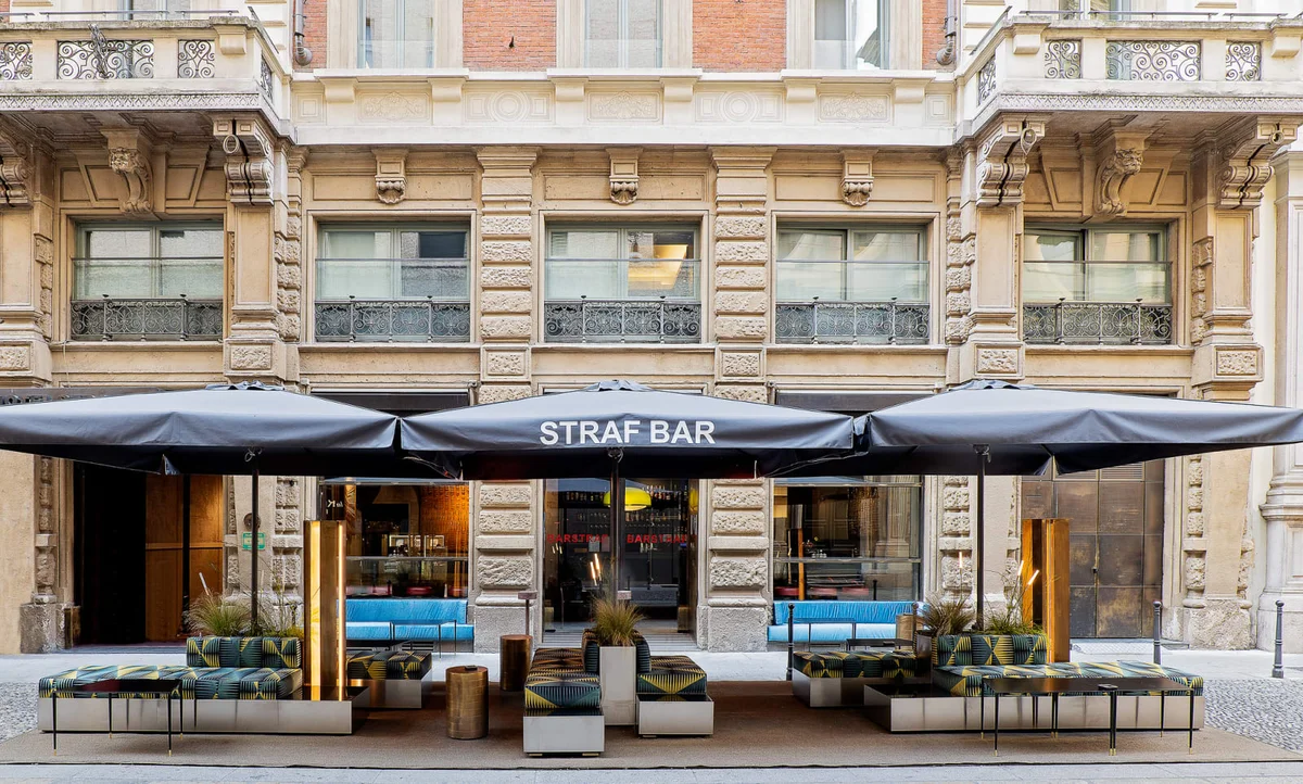 Straf, Milan