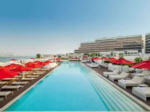 Th8 Palm Dubai Beach Resort, Vignette Collection by IHG